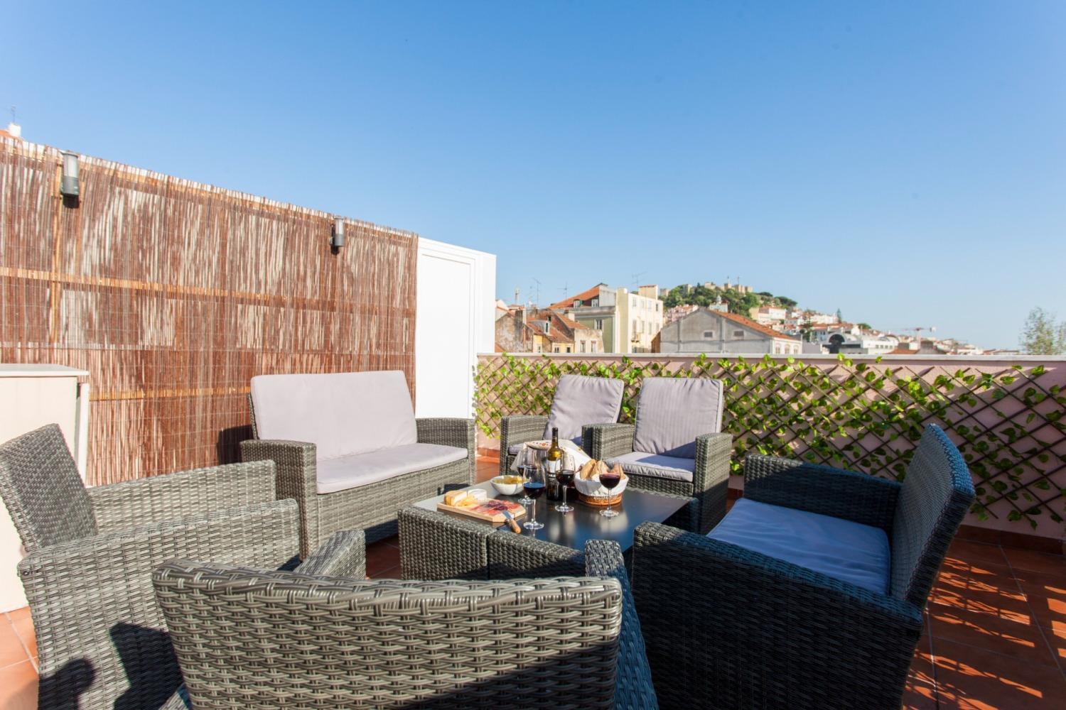 Open Trace 2 Bedroom Located Centeral * Lisboa