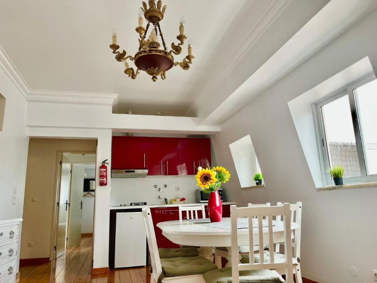 Open Trace 2 Bedroom Located Centeral Lisboa